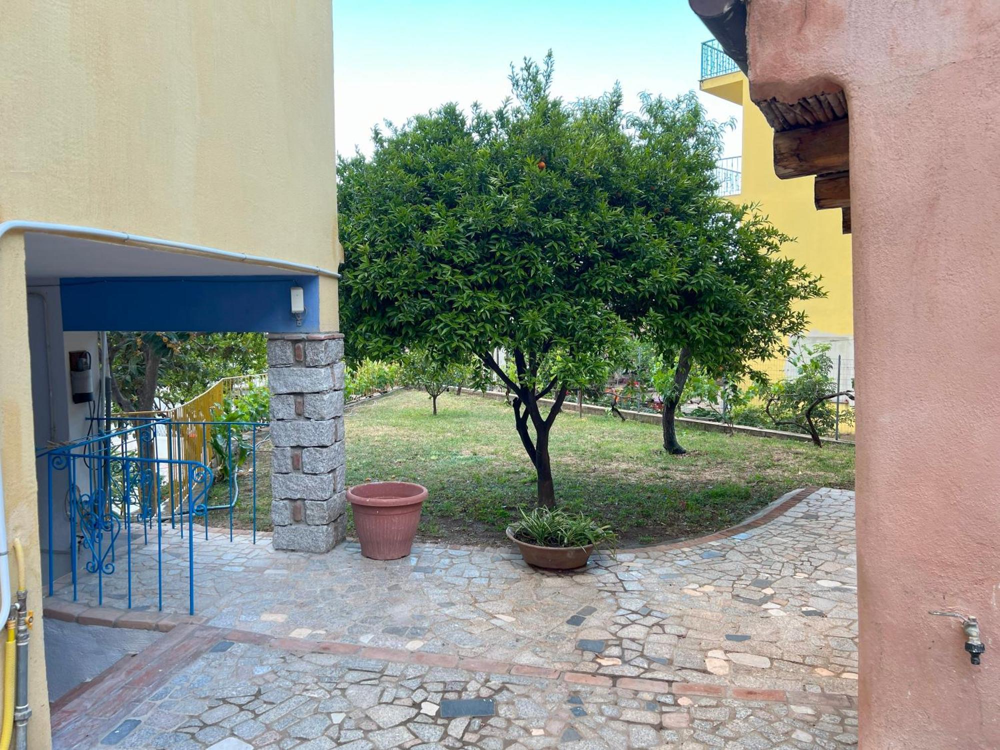 B&B Rita And Family Loceri Екстериор снимка
